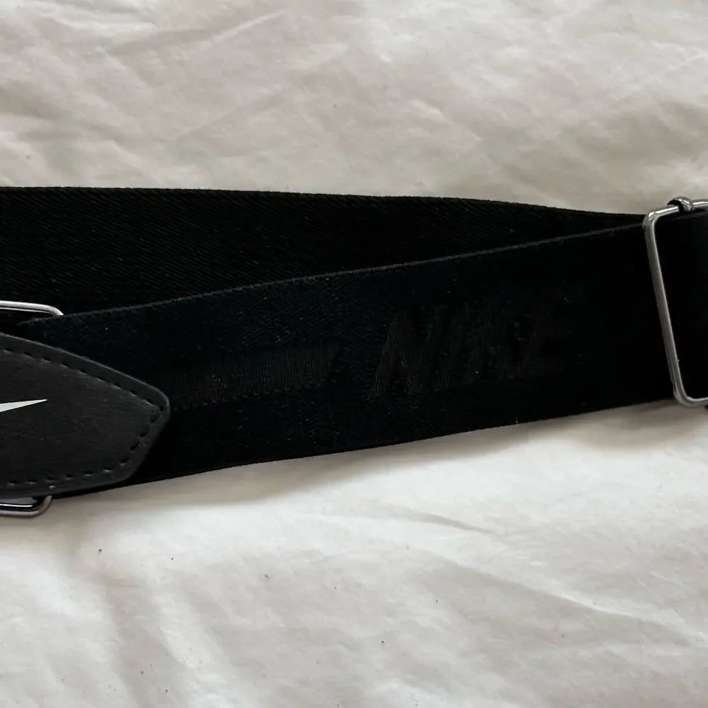 Nike Baseball Belt 2.0 Stretch Adjustable Gun Metal Buckle Black